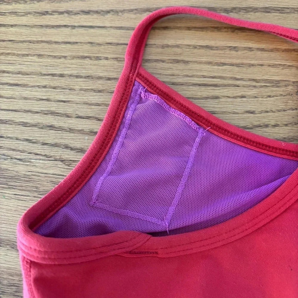 lululemon  Flow Y Nulu Bra Mesh Inside Key Pocket - Picture 2 of 7